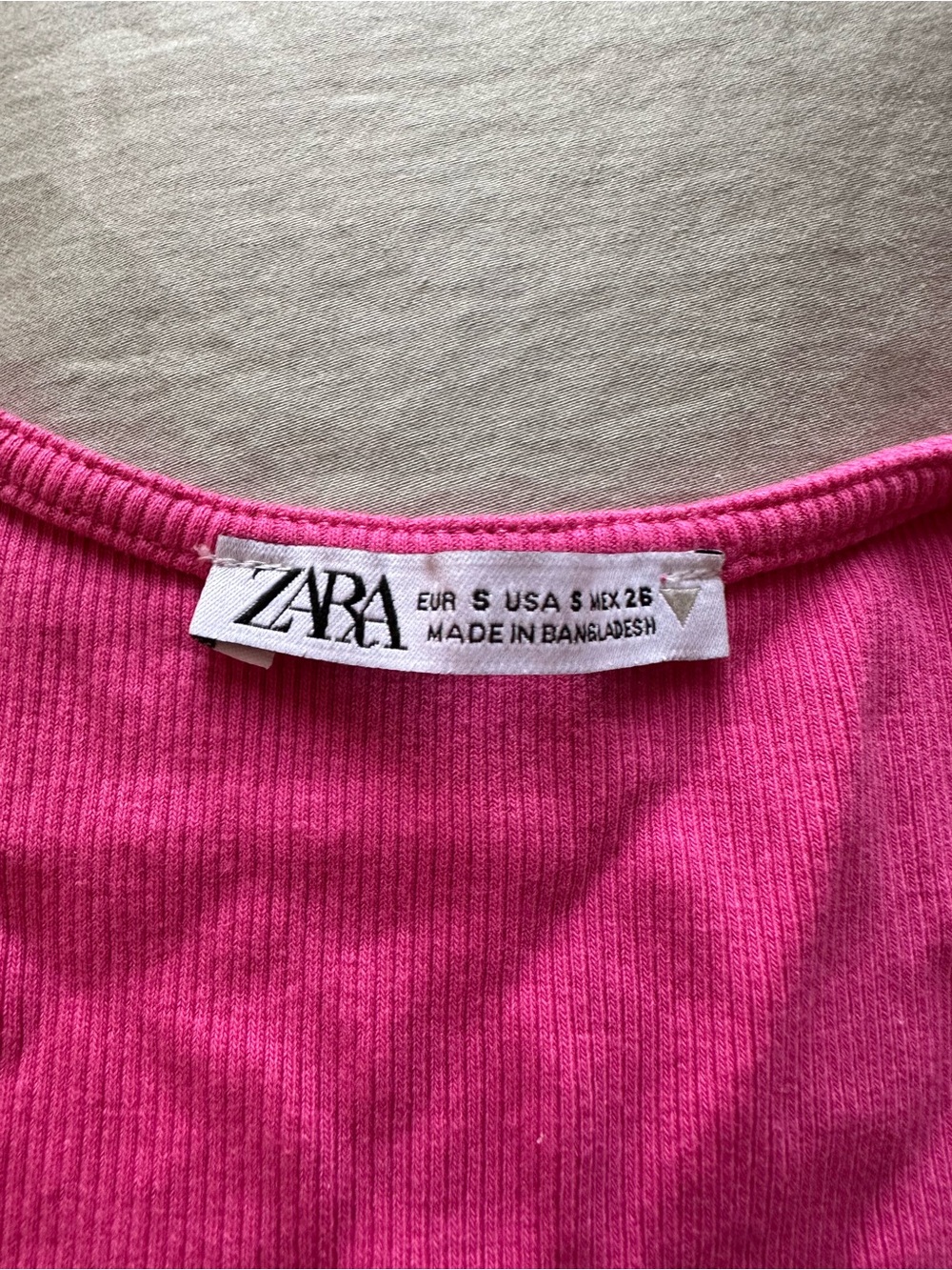 Zara Hot Pink Ribbed V-Neck Ruched Tank - Picture 4 of 5
